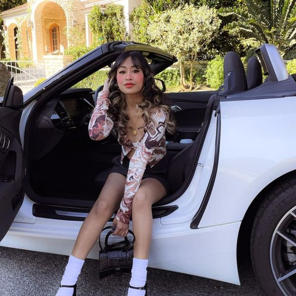 Meet your Posher, Shelley - Picture 5 of 5